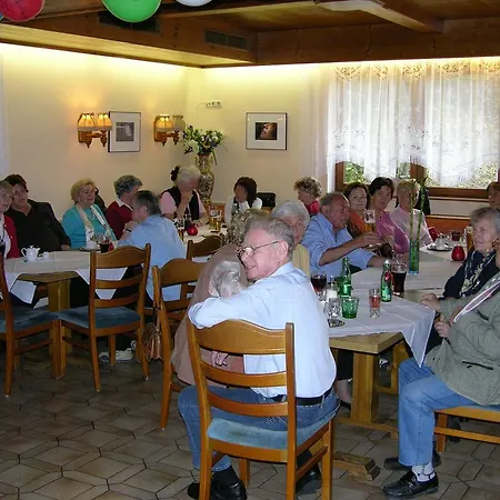 آرت آند سبورت فندق